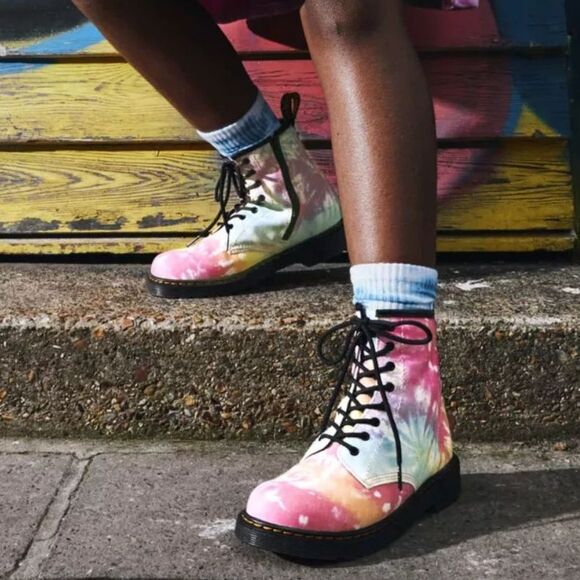Dr. Martens Kids 1460 Tie-Dye Leather Boot – Big Kid US 5M - Picture 3 of 6